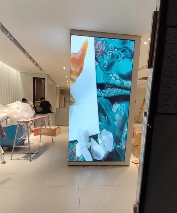 左贡商场门店转角LED显示屏